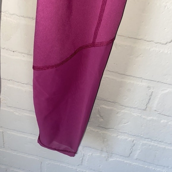 Old Navy leggings active size small go dry mesh maroon plum - Picture 4 of 6